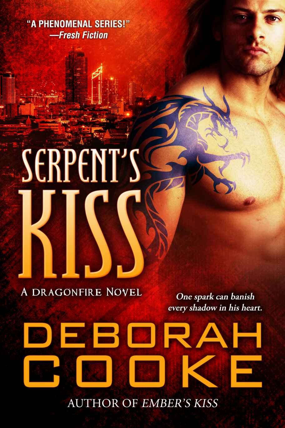 Cover of Serpent's Kiss (2012)
